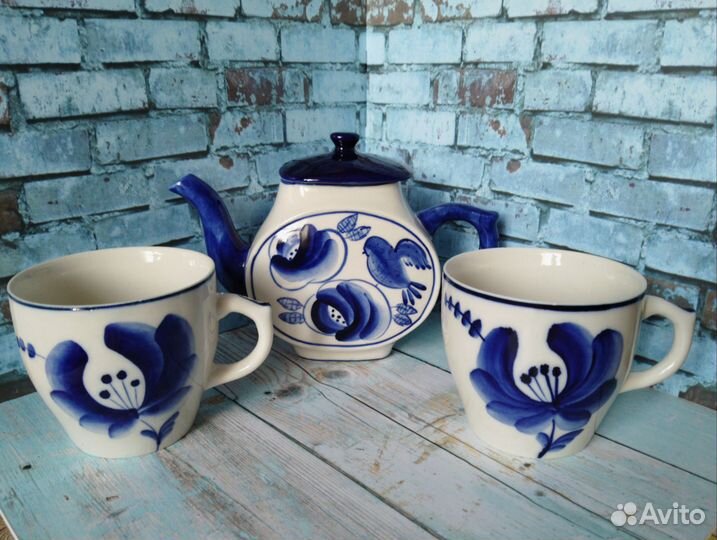 Чайник и 2 чашки Гжель