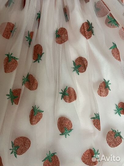 Платье для девочки клубничка 152