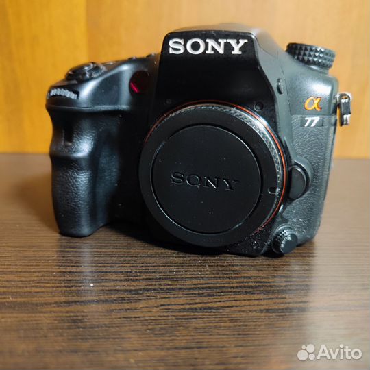Sony alpha 77