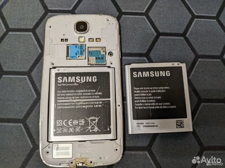 Телефон Samsung galaxy s4
