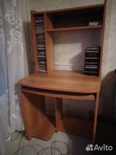 Компьютерный стол