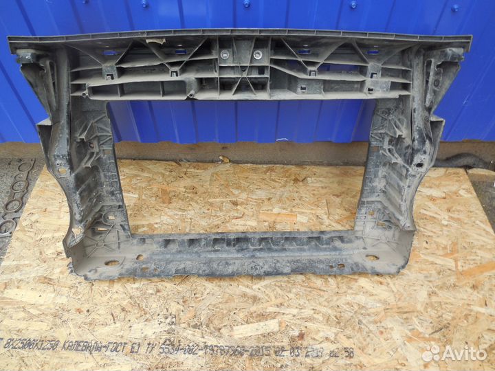 Панель передняя для VW Touran 2010-2016