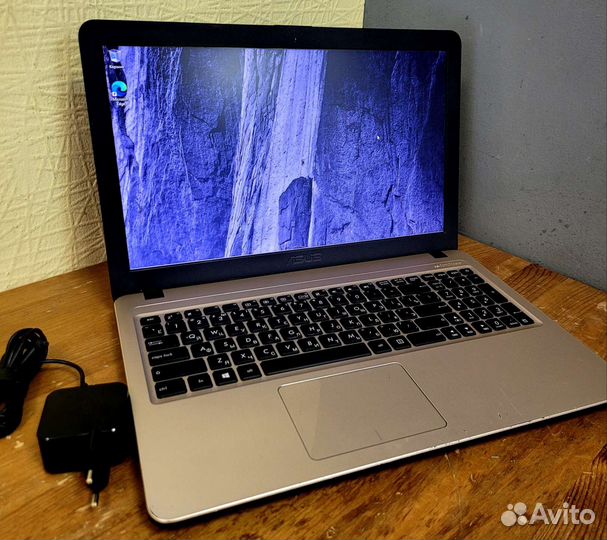 Ноутбук Lenovo/8озу/A6-9225/Ssd256Gb/Radeon R4