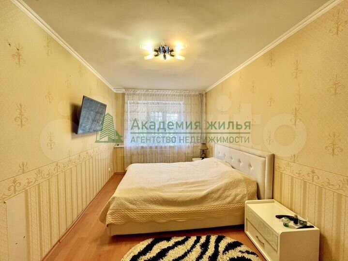 3-к. квартира, 92 м², 2/10 эт.