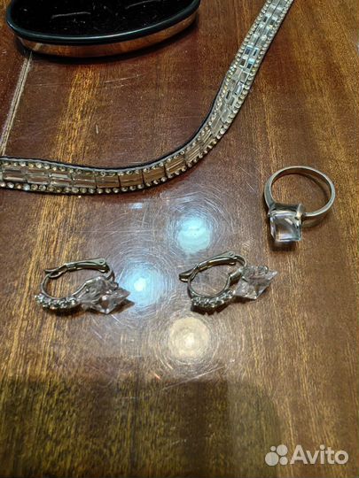 Кольцо и серьги, колье