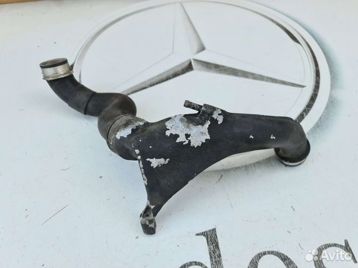 Патрубок радиатора Mercedes W221 M273