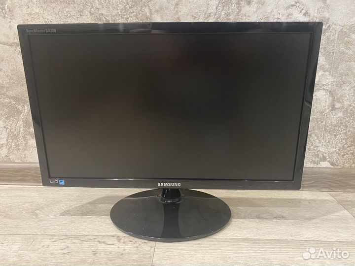 Монитор Samsung