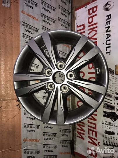 Hyundai Elantra 2016 диск литой