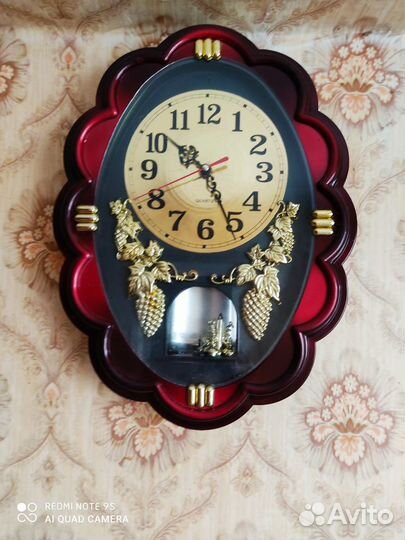 Часы электронные настенные