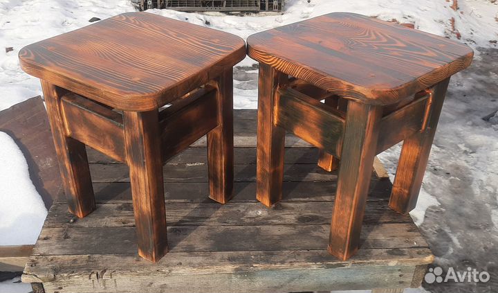 Табуретки маленькие крашенные