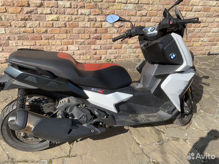 BMW C400X