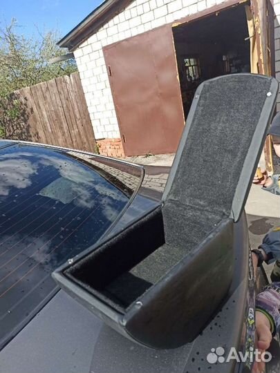 Подлокотник в машину