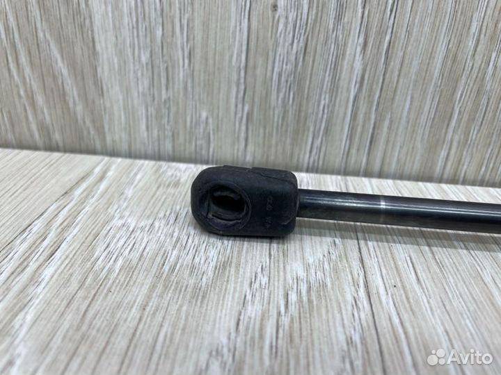 Амортизатор капота Mercedes-Benz Actros