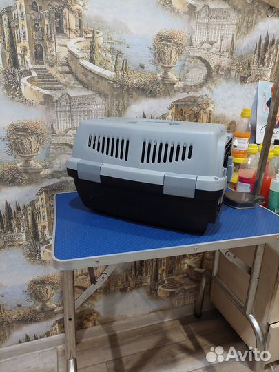 Переноска для кошек и собак