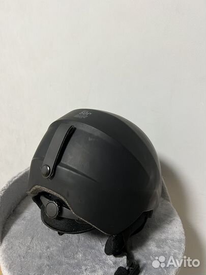 Горнолыжный шлем