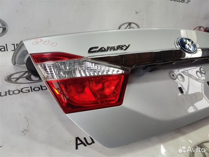 Крышка багажника Toyota Camry