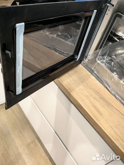 Микроволновая печь Bosch BFL 554MB0