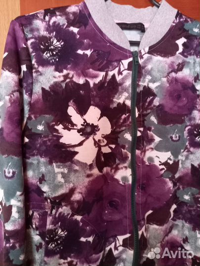Бомбер, лонгслив женский 48 размер