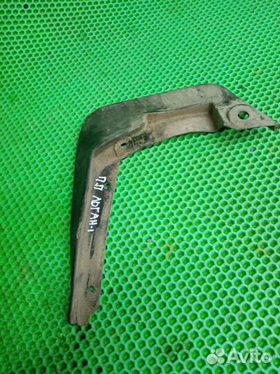 Брызговик передний правый Renault Logan LS0G/LS12