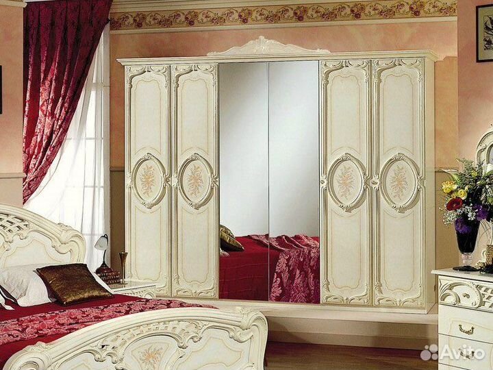 Спальный гарнитур