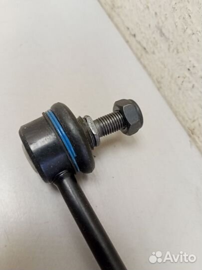 Стойка стабилизатора переднего