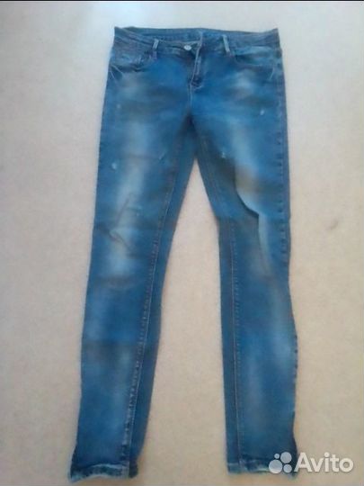 Пакет с джинсами