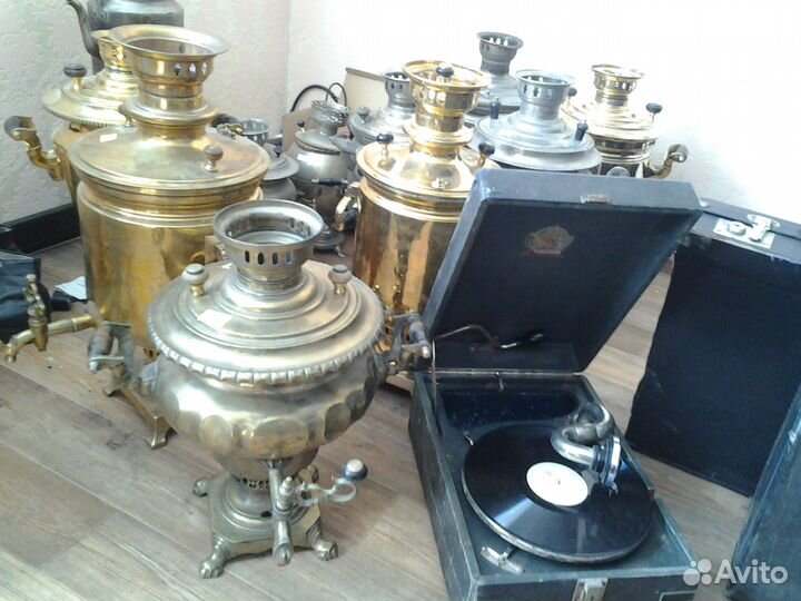 Самовар,утюг, патефон, чайник послевоенный