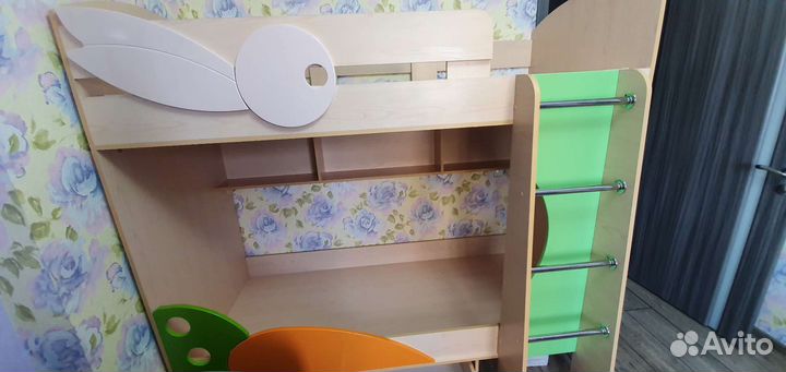 Детская двухярусная кровать
