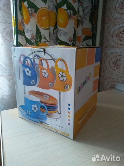 Набор посуды на подставке