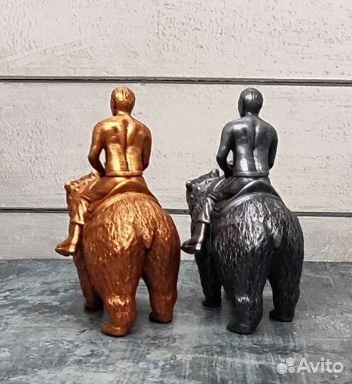 Статуэтка Путин на медведе