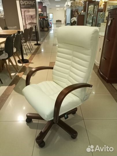 Кресло руководителя натуральная кожа
