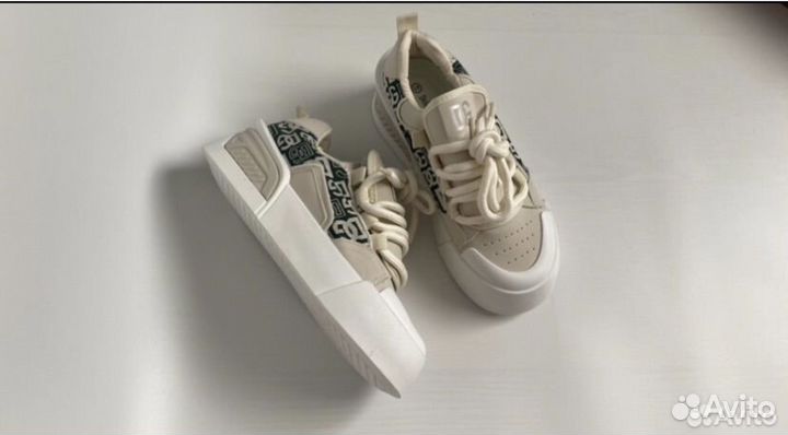 Кроссовки женские новые 40 размер