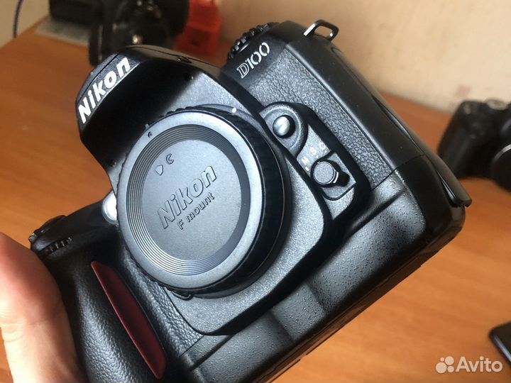 Nikon d100 музейного уровня