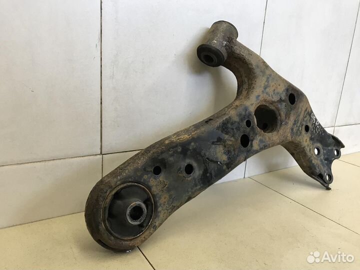 Рычаг передний левый Corolla E15 2006-2013