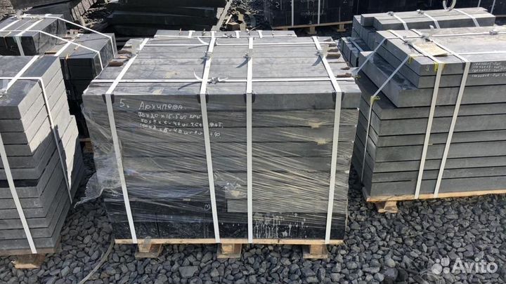 Памятники, стелы, гранит мелким и крупным оптом