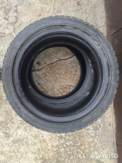 Dunlop Graspic DS2 215/45 R17 и 235/45 R17 93Q