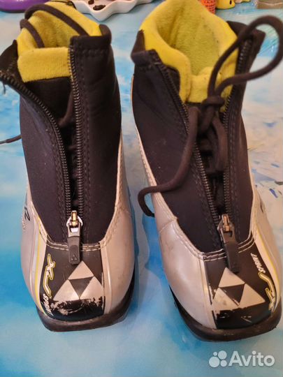 Лыжные ботинки размер 32