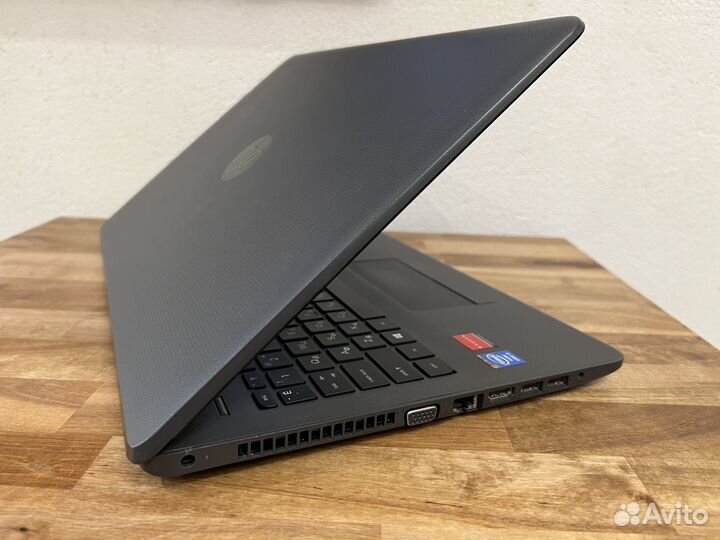 2020 игровой HP i3-6006 8Gb DDR4 SSD256+500 Radeon