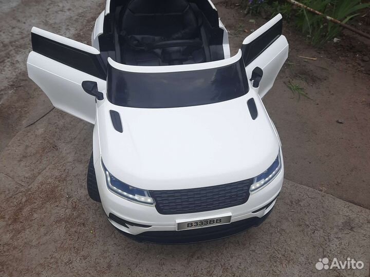 Электромобиль range rover C пультом от 1 года