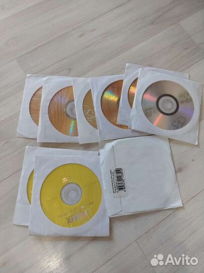 Диски DVD новые и чехол для дисков