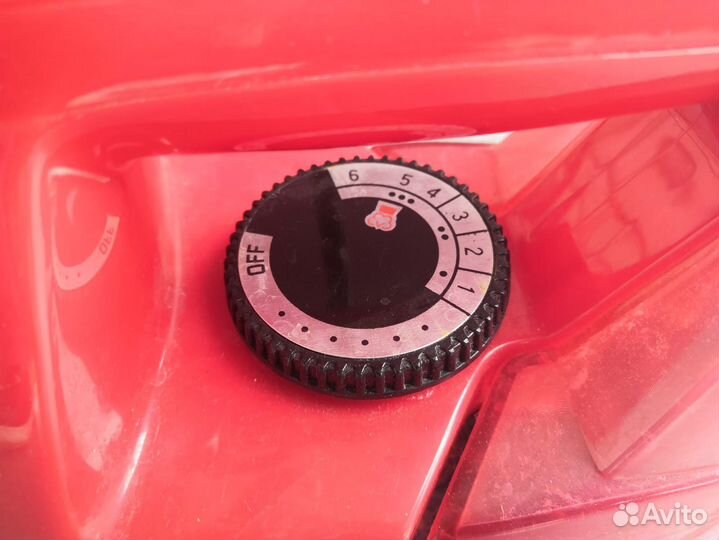 Утюг электрический International