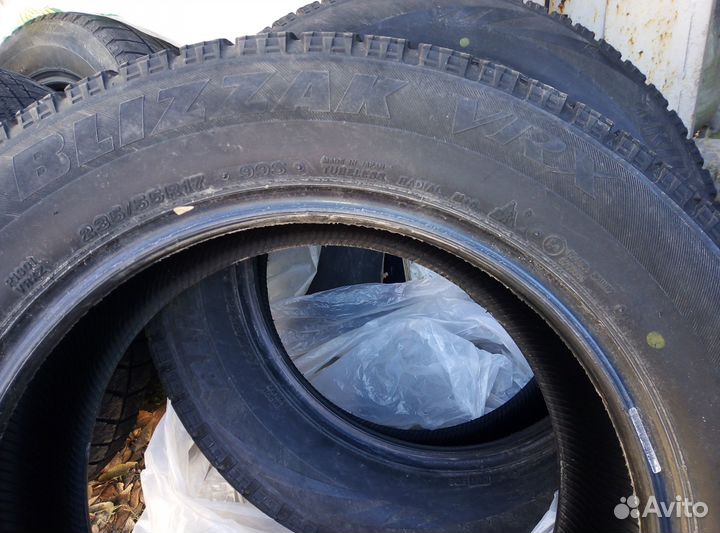 Bridgestone Blizzak VRX 235/55 R17 99S