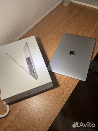 Macbook pro 13 2017 touch bar