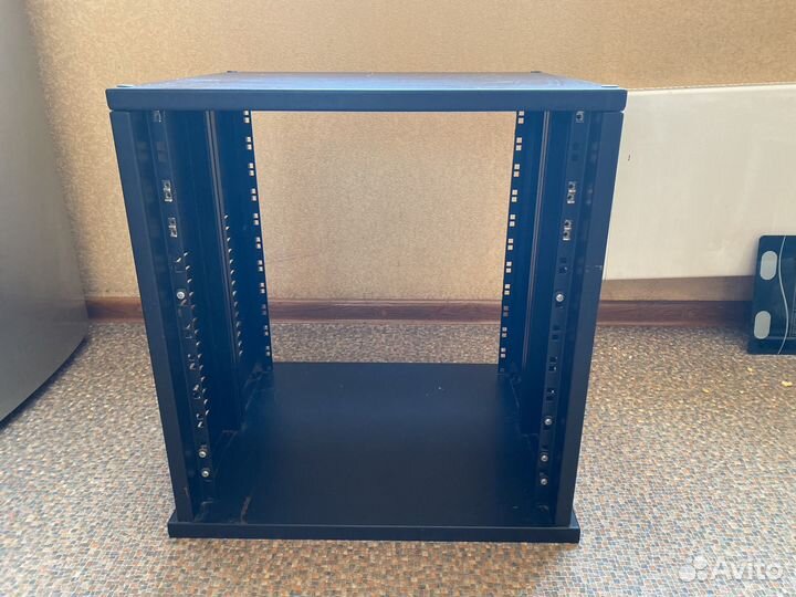 Рэковая стойка (шкаф)