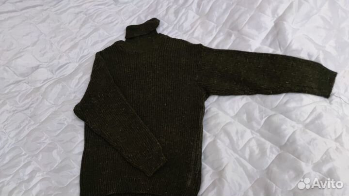Свитер из шерсти