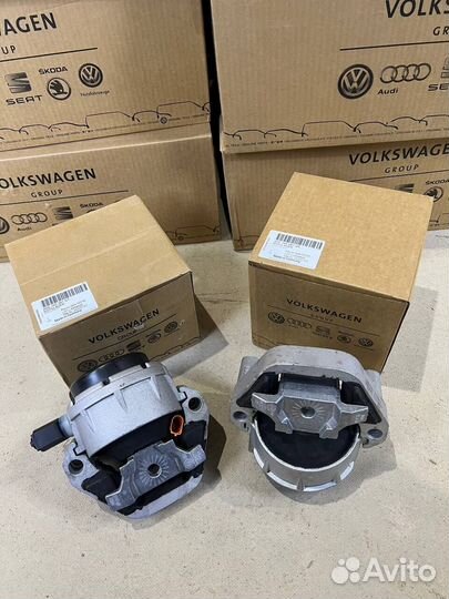 Опора двигателя левая оригинал ваг