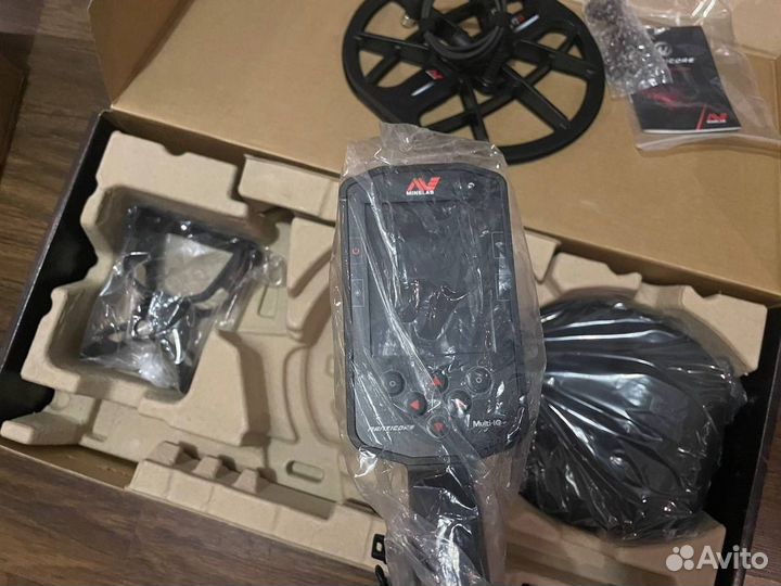 Новый Металлоискатель Minelab Manticore