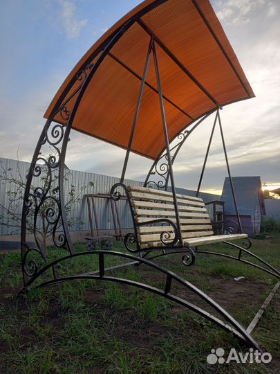 Садовые качели новые