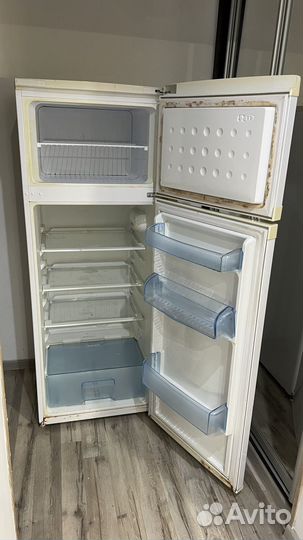 Двухкамерный холодильник beko белый