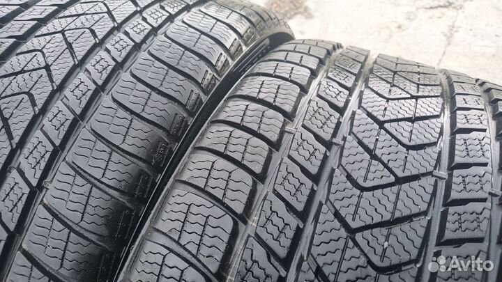 Pirelli Winter Sottozero 3 245/40 R20 и 275/35 R20 102V